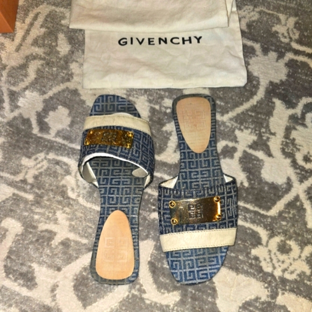 Givenchy flat slides. Size 38,5 - Picture 2 of 11